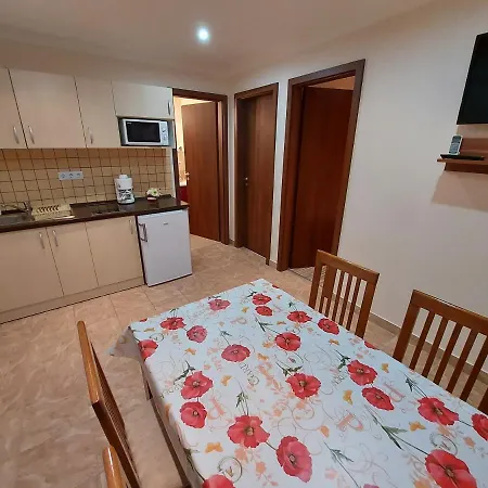 아파트 Oregano Apartman *