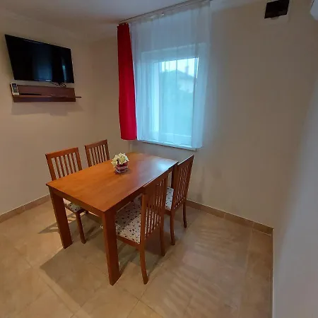 Oregano Apartman * 시오포크